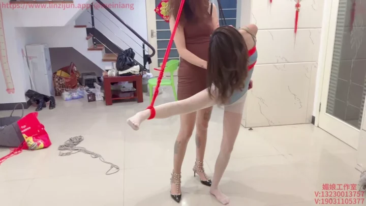 Screenshot 4 from Mei Niang Studio: Extreme Rope Leg Stretch Torture