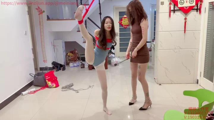 Screenshot 7 from Mei Niang Studio: Extreme Rope Leg Stretch Torture
