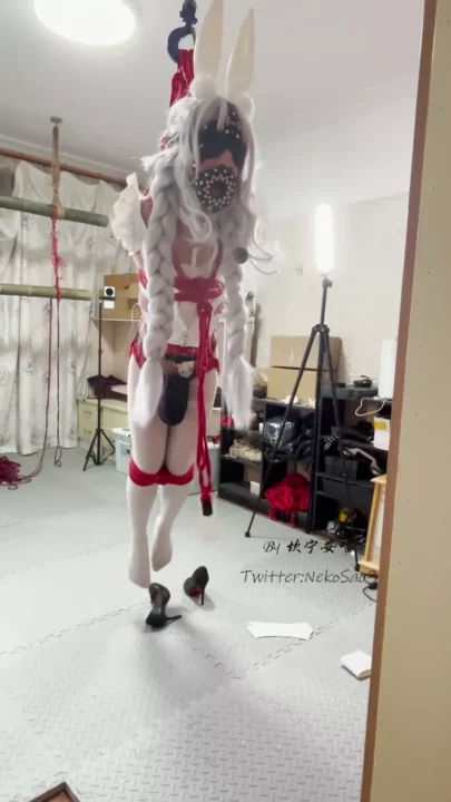 Screenshot 9 from Kan Meow: Extreme Self-Bondage with the Fiji Cup
