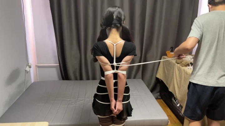 Screenshot 4 from Yue’s Black Silk Dance: Hogtied & Humiliated by Wan Nu Yuanchuàng
