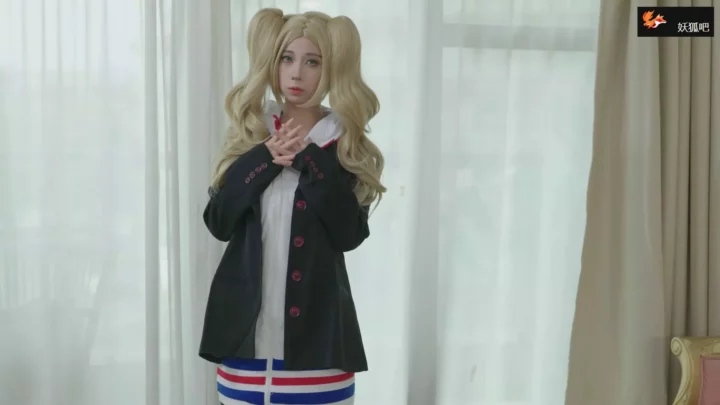 Screenshot 2 from Persona 5: An Takamaki’s Perilous Photoshoot, Pt. 1 – Red Carp Studio
