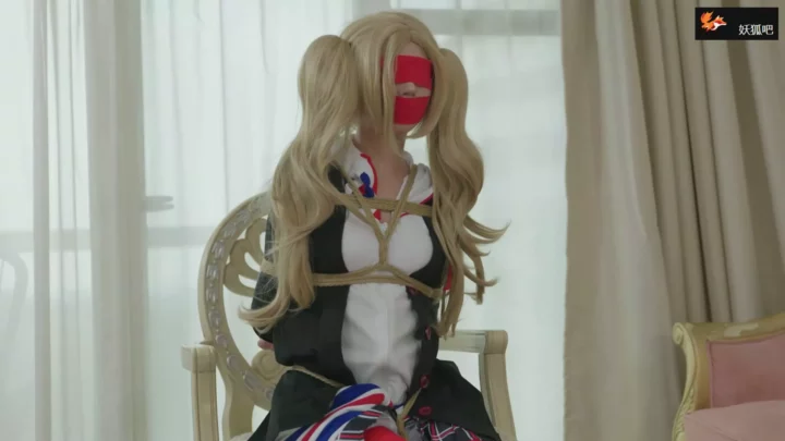 Screenshot 8 from Persona 5: An Takamaki’s Perilous Photoshoot, Pt. 1 – Red Carp Studio
