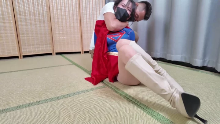 Screenshot 5 from Elephant Man Studio: Superwoman’s Silver Needle Ordeal