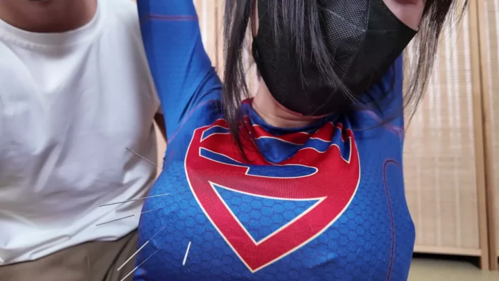 Screenshot 7 from Elephant Man Studio: Superwoman’s Silver Needle Ordeal
