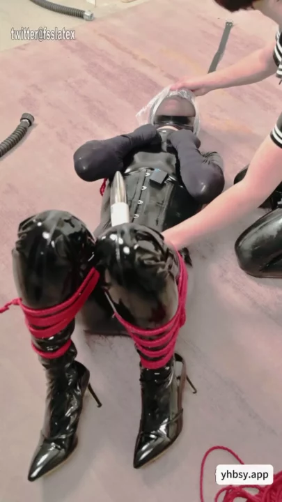 Screenshot 9 from FSS: Kiki’s Cruel Breathplay Torture for Dove