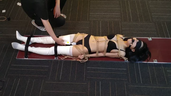 Screenshot 6 from Willing Studio: Tangyuan’s White Latex Humiliation