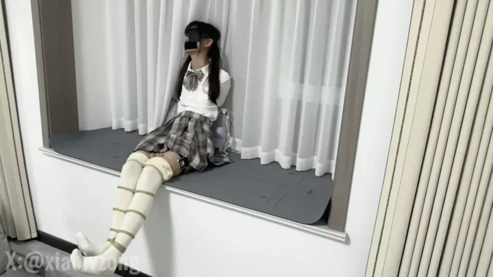 Screenshot 4 from Xiaoyu’s Intense Return: Hogtied and Electrified by Fish Love Diary