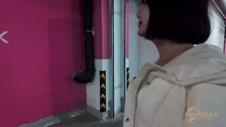 Screenshot 3 from Jinan Rope: Nude Basement Adventure with Falling Leaves