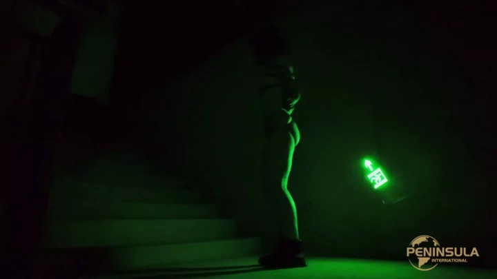 Screenshot 5 from Jinan Rope: Nude Basement Adventure with Falling Leaves