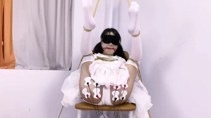 Screenshot 7 from Aww Meow: JK Girl’s Nightmare Bondage – First Feature Film