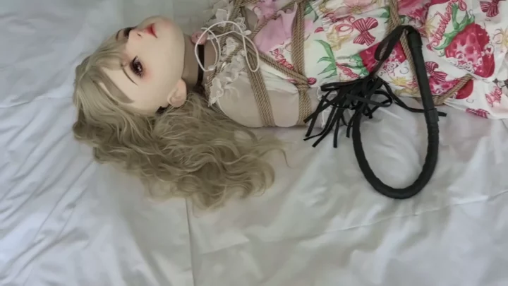 Screenshot 2 from Fan Xiaoxiao: My Submissive Doll Girlfriend’s First 6 Hours