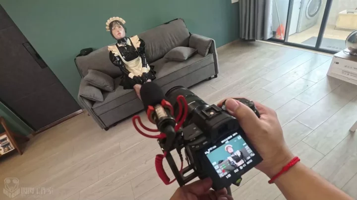 Screenshot 5 from Studio Bling: Latex Maid’s Ultimate Breathplay & Shrinkwrap Challenge