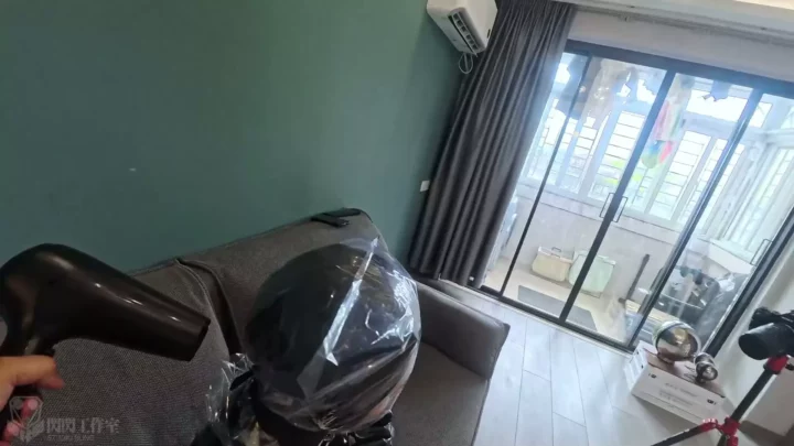 Screenshot 6 from Studio Bling: Latex Maid’s Ultimate Breathplay & Shrinkwrap Challenge