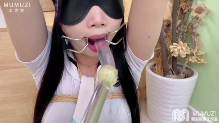 Screenshot 4 from MUMUZI: “Oral Training” – The Teacher’s Strict Lesson