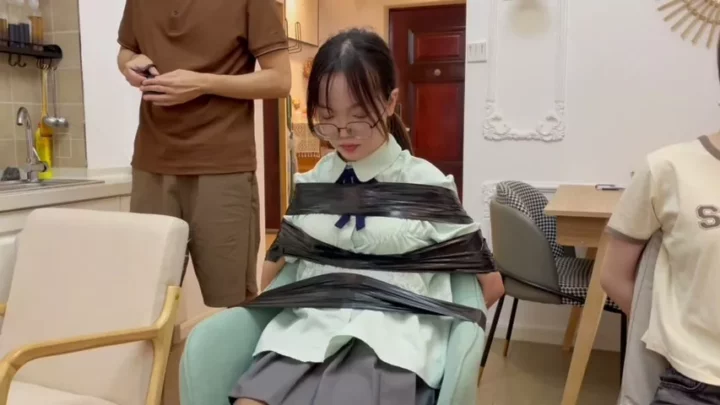 Screenshot 3 from Bound Art Records: Triple Threat Chinese Bondage Escape Attempt
