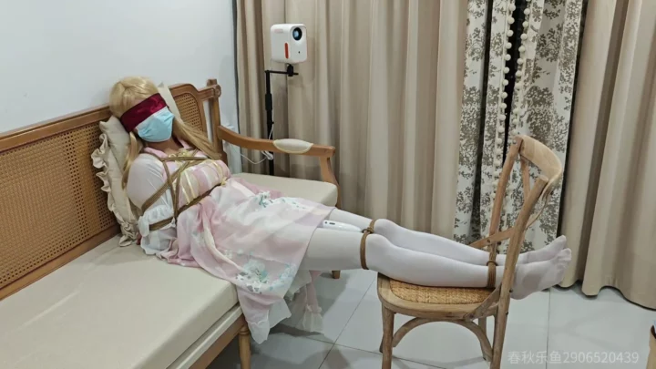 Screenshot 8 from Leyu: Hanfu-Clad Sub Struggles in High-Placement Chair Tie
