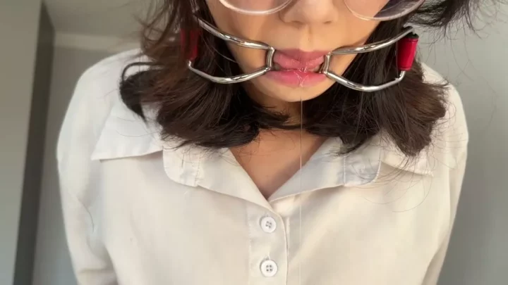 腐敗警官が丹丹を投獄：スチュワーデスの試練 のスクリーンショット 5