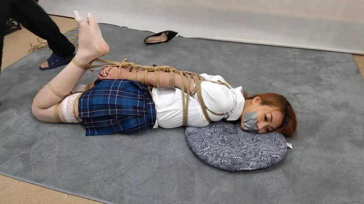 Screenshot 9 from Nomi JK: White Silk Hogtie & Extreme Straight Arm Bondage