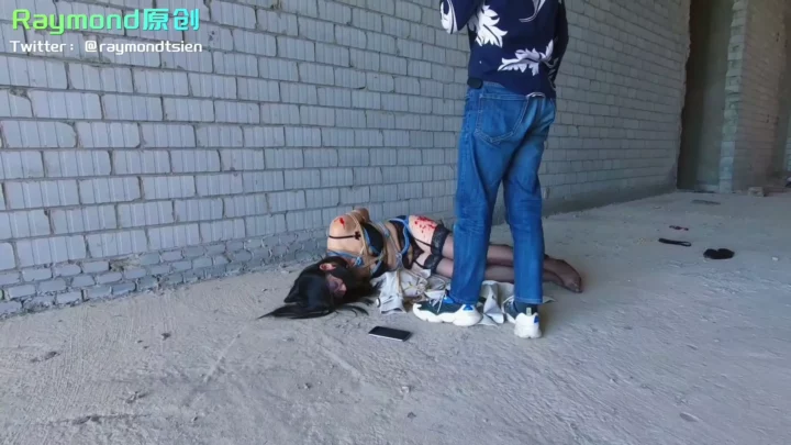 Screenshot 2 from Raymond: Wei’er’s Unfaithful Outdoor Training Part 2