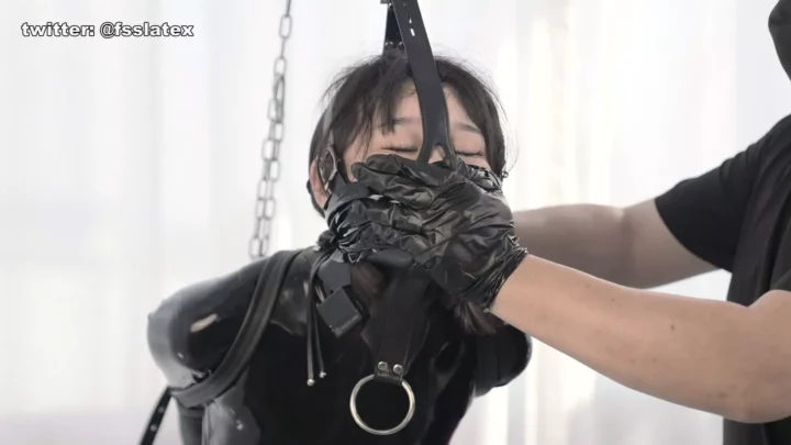 Screenshot 6 from Fetish Slave Studio: Latex Girl’s Muzzle & Breathplay