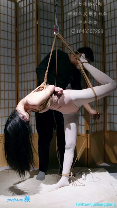 Screenshot 8 from Juejiang: Xiaodong’s Bound Gymnastics Suit Predicament