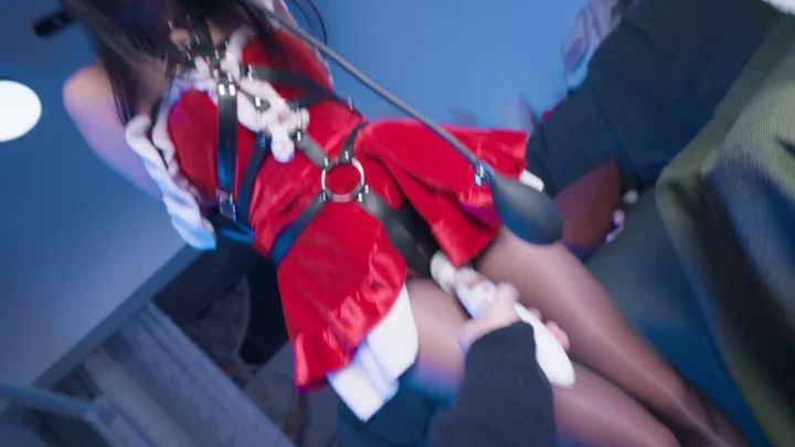 Screenshot 9 from Simi: Sister’s Yuletide Bondage Surprise