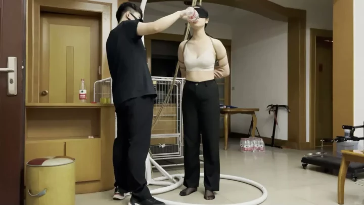 Screenshot 2 from Fu Yu: A’ran’s Extreme Five-Flower Incontinence Predicament