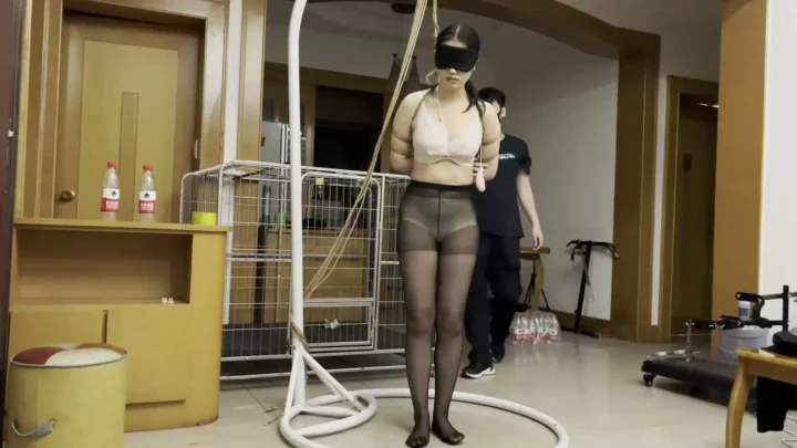 Screenshot 3 from Fu Yu: A’ran’s Extreme Five-Flower Incontinence Predicament