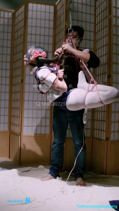 Screenshot 8 from Juejiang: Xiaoyang’s Extreme Frogtie Debut – Bound & Suspended
