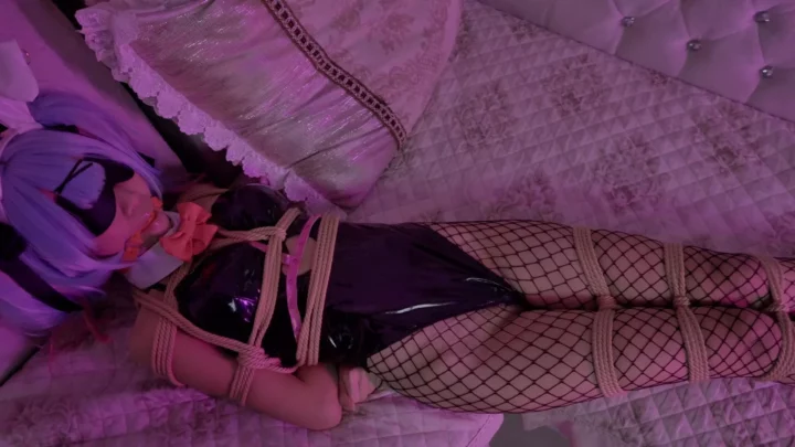 Screenshot 1 from Hatsune Rabbit Hole: Fishnet & Bondage Training by Leng Shao & Bei Niang