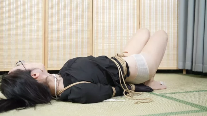 Screenshot 1 from Elephant Man Studio: Secretary’s Restrained Debut in Bondage
