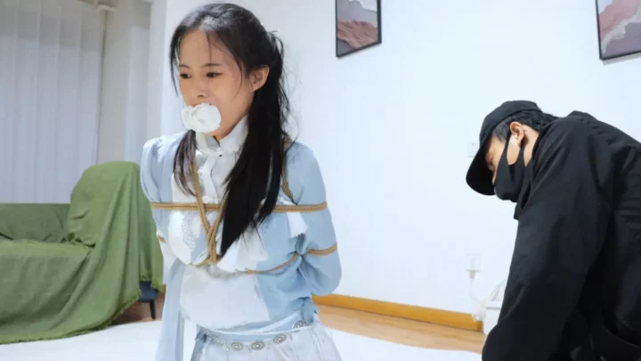 Screenshot 1 from Deeco Studio: Xiaoxue’s Ancient Ordeal – Bound, Gagged & Poisoned