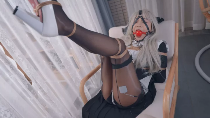 Screenshot 1 from Xiao Ye’s Extreme Dog Training: Hogtied & Humiliated by Simi