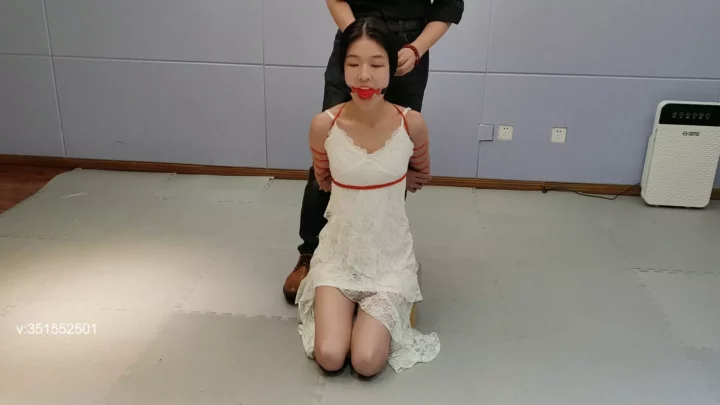 Screenshot 3 from Chen Jingshu’s First Time in Rope Bondage by Beloved by One Rope