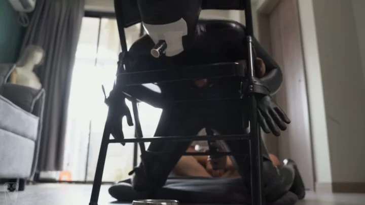 Screenshot 8 from Studio Bling: Ingenious Folding Stool Bondage & Gag Training