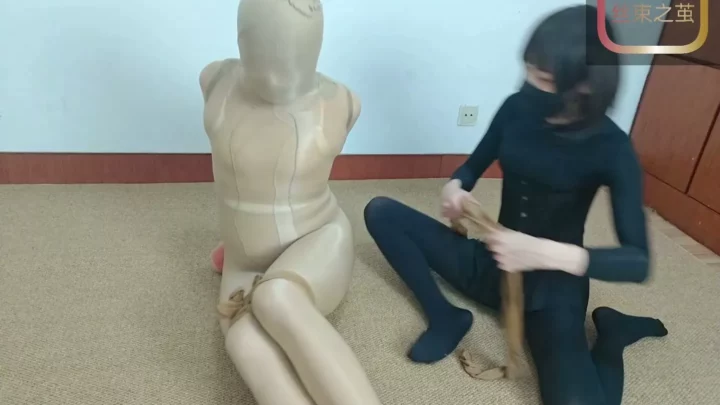 Screenshot 9 from Fen Ying’s Extreme Full-Cover Stockings Ordeal by Jiujiu