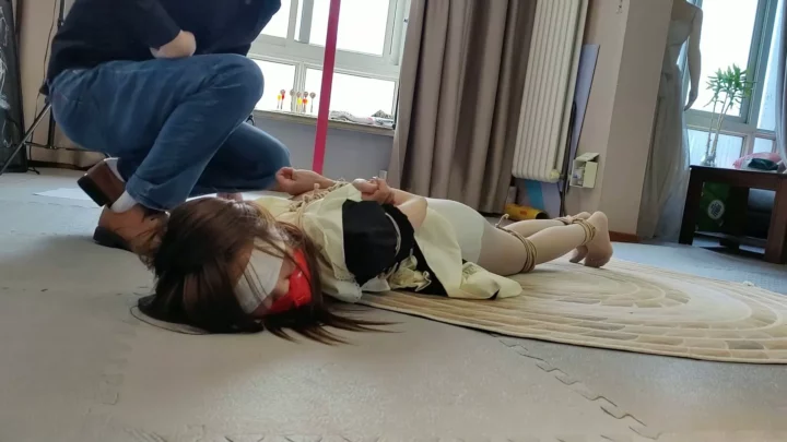 Screenshot 8 from Maid Yuxi’s Debt Collector Predicament – Beloved by One Rope