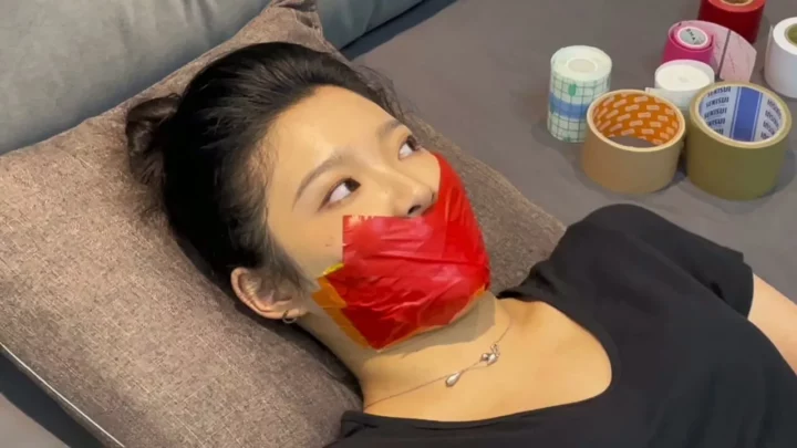 Screenshot 3 from Bound Art Records: Xiao Cheng’s Ultimate Tape Gag Challenge