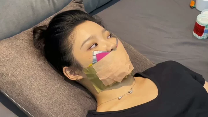 Screenshot 7 from Bound Art Records: Xiao Cheng’s Ultimate Tape Gag Challenge