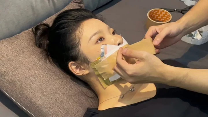 Screenshot 9 from Bound Art Records: Xiao Cheng’s Ultimate Tape Gag Challenge
