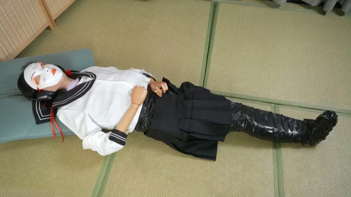 Screenshot 7 from Elephant Man Studio: My Robot Girlfriend’s Black Tape Mummy Predicament