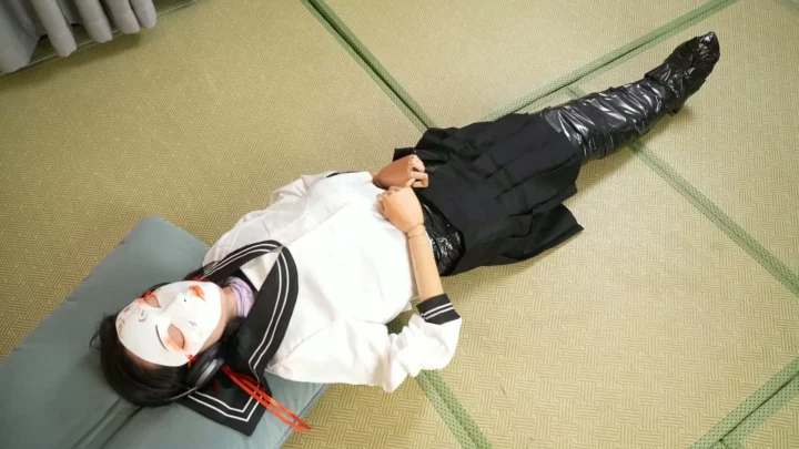 Screenshot 8 from Elephant Man Studio: My Robot Girlfriend’s Black Tape Mummy Predicament