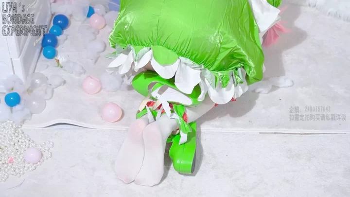 Screenshot 4 from Liya’s Yameng: Cosplay Captive in Electrifying Bondage