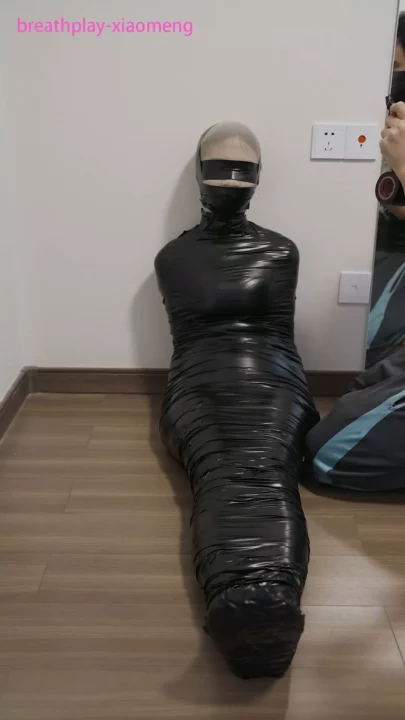 Screenshot 2 from Xiaomeng: Electrifying Mummification & Tape Gag Control