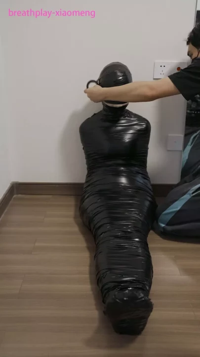 Screenshot 3 from Xiaomeng: Electrifying Mummification & Tape Gag Control