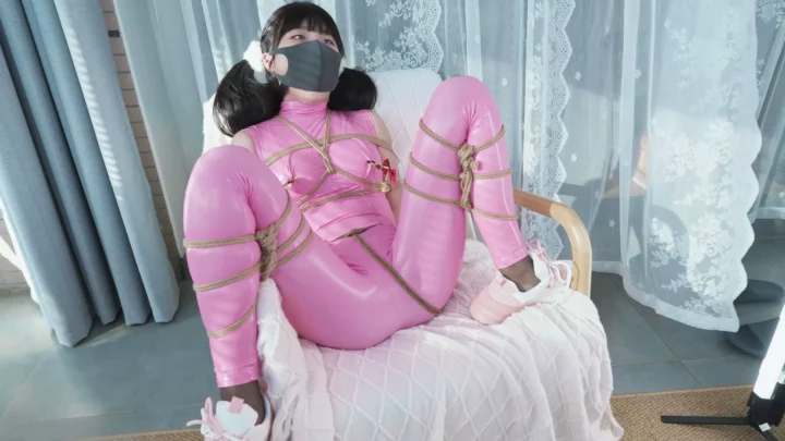 Screenshot 2 from Alice’s Pink Rubber Suit Debut: Bound & Gagged by Yume