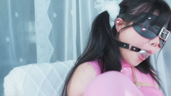 Screenshot 4 from Alice’s Pink Rubber Suit Debut: Bound & Gagged by Yume
