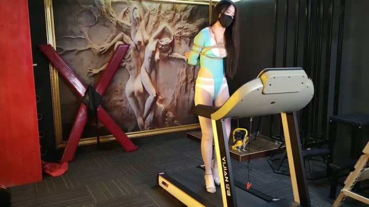 Screenshot 2 from Willing Studio: Yang Rui’s Shacklebound Treadmill Challenge