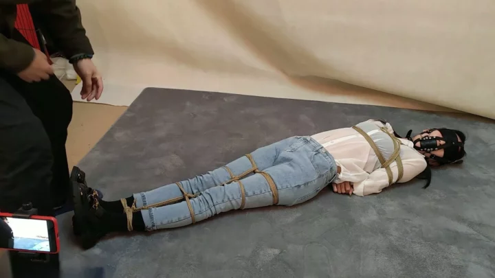 Screenshot 8 from Yanyan’s Ticklish Torment: A Willing Studio Production