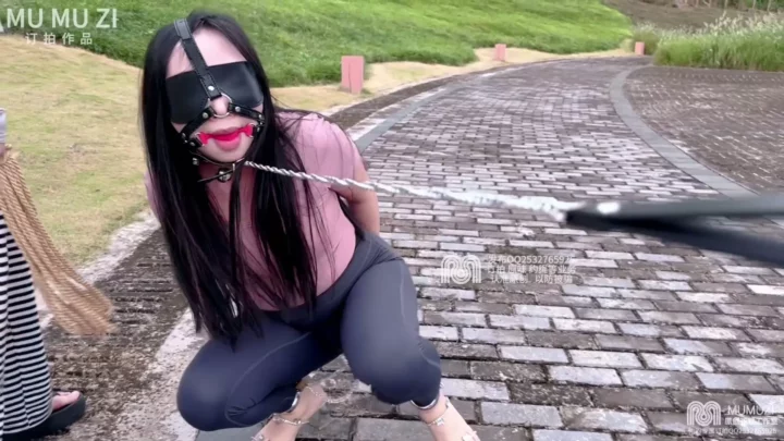 Screenshot 4 from MUMUZI: Xiaojiu’s Humiliating Outdoor Bondage Journey